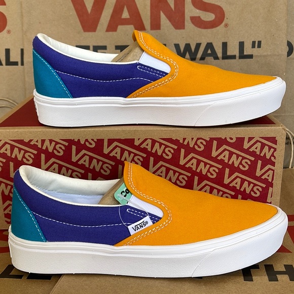 Vans Comfycush Slip-On Multi Block Multi/True White sneakers WMNS - Picture 2 of 16